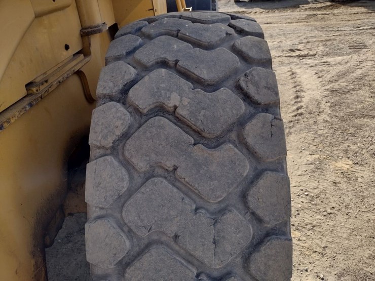 caterpillar-930g-image-23
