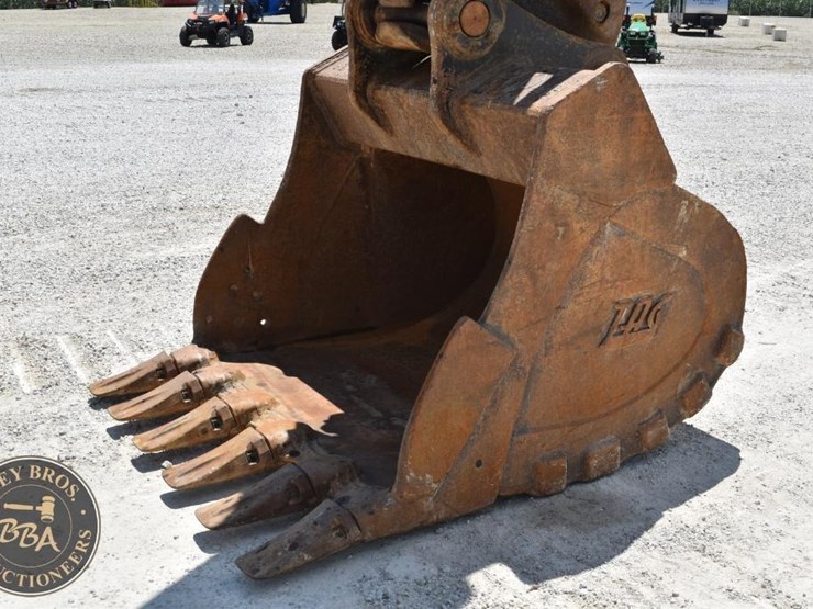 2016-deere-350g-lc-image-19