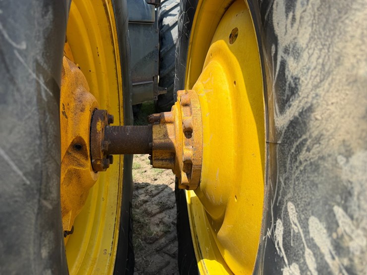 2000-john-deere-9300-image-12