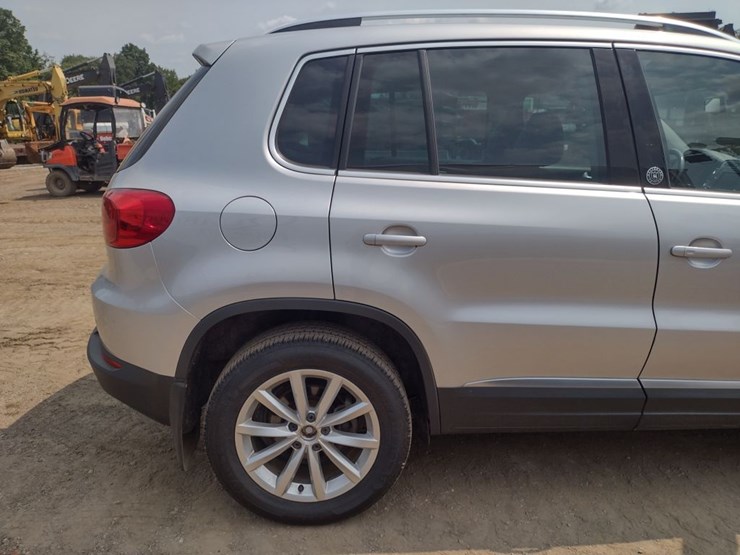 volkswagen-tiguan-image-25