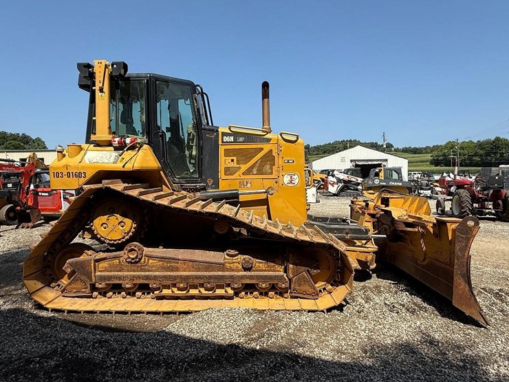 2013-caterpillar-d6n-lgp-image-5