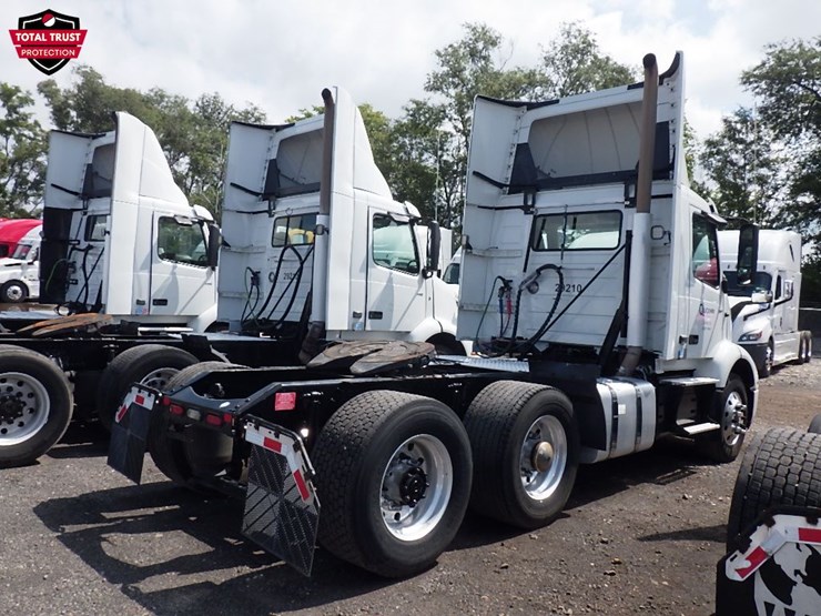 2019-volvo-vnr300-image-9