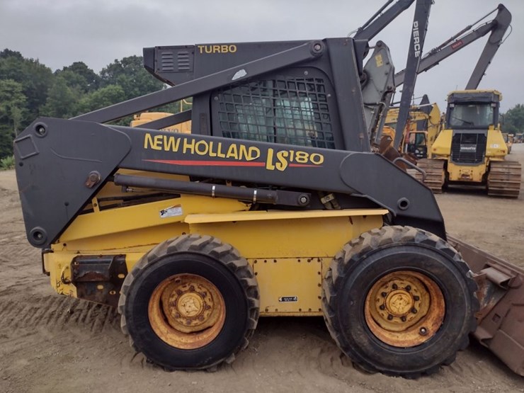 new-holland-ls180-image-23