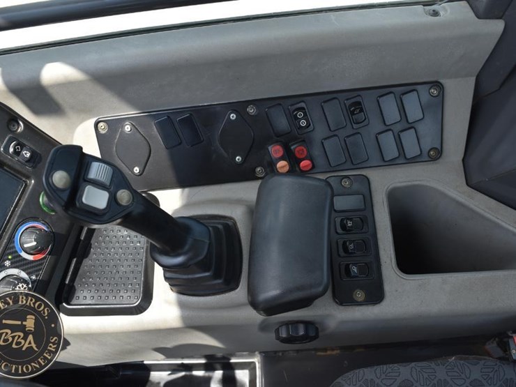2018-new-holland-w80c-image-45