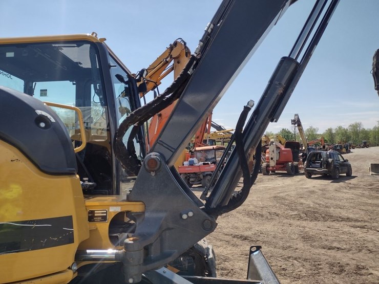 john-deere-85-image-33