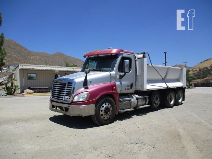 2014-freightliner-cascadia-125-image-1