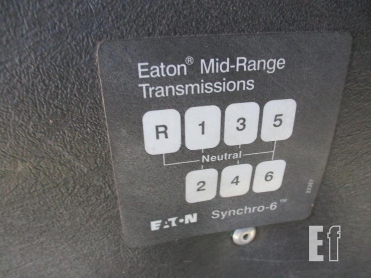 2010-international-durastar-4300-image-11