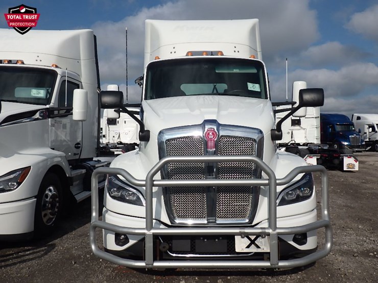 2024-kenworth-t680-image-2