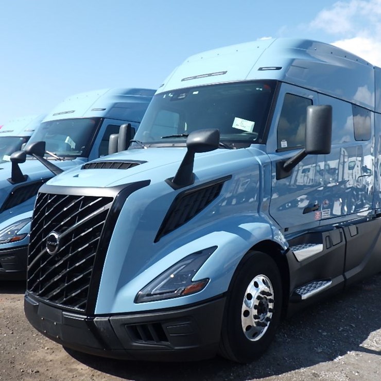 2026 VOLVO VNL840