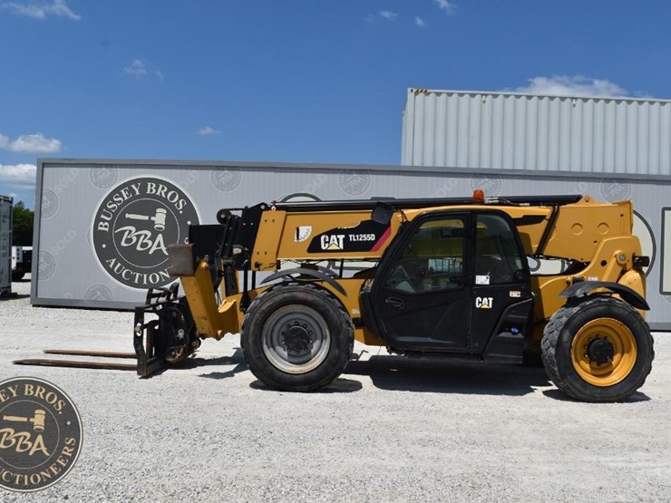 2018-caterpillar-tl1255d-image-11