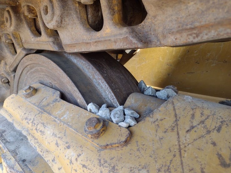 caterpillar-d6k2-xl-image-16