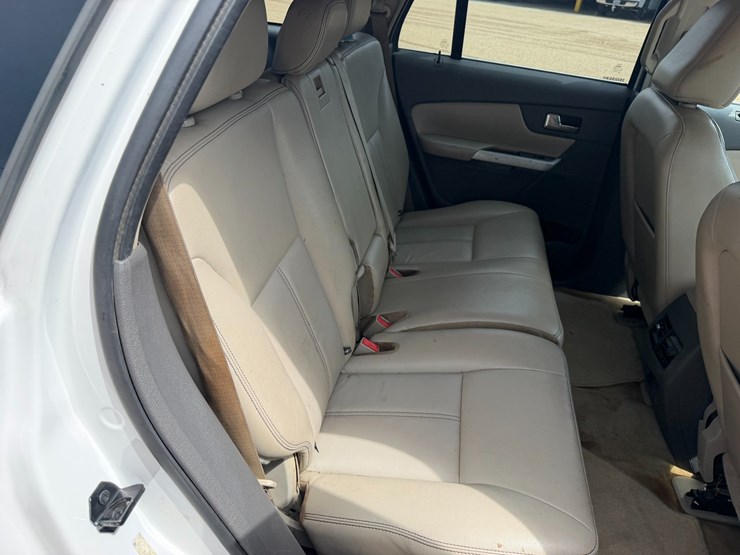 2011-ford-edge-image-6