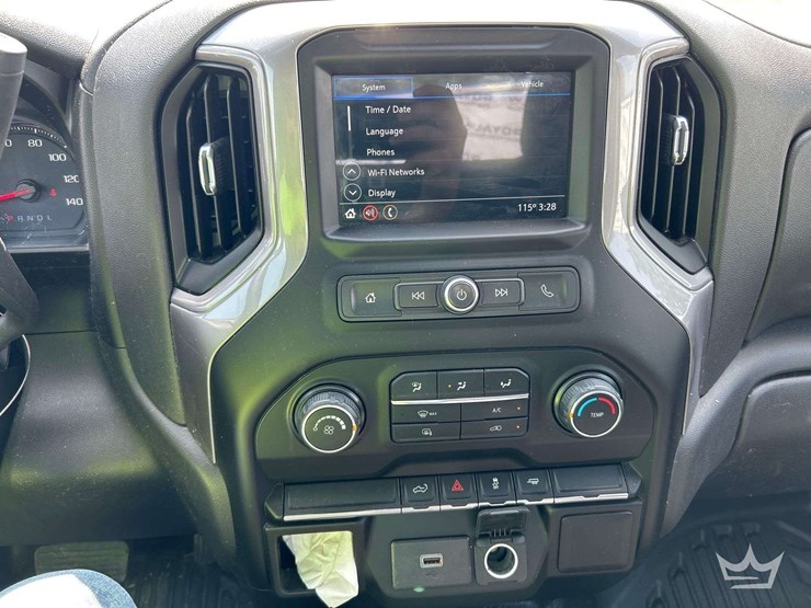 2019-chevrolet-silverado-1500-image-16