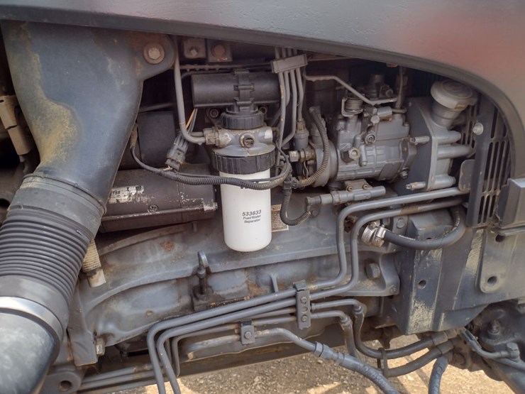 new-holland-ts100-image-25