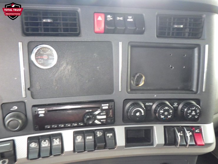 2020-kenworth-t680-image-19