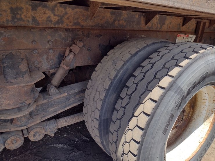 western-star-4900-image-25