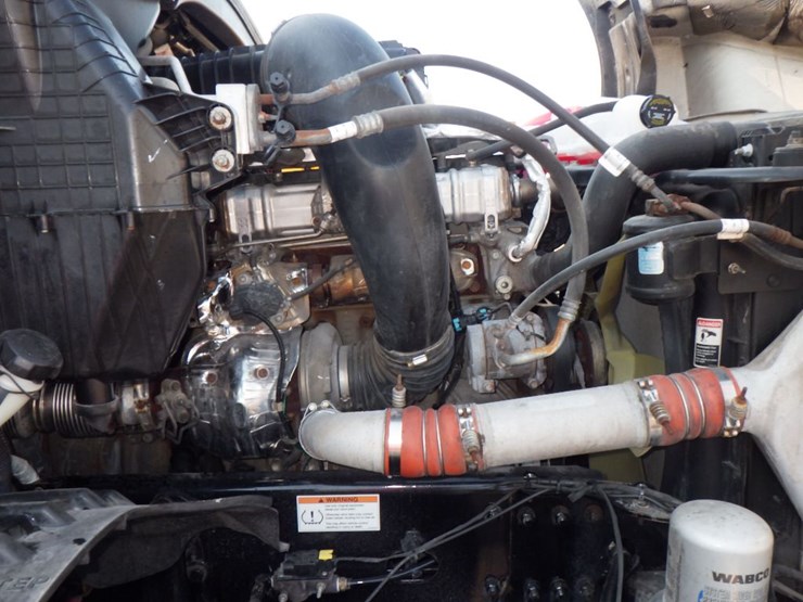 2022-freightliner-cascadia-126-image-28