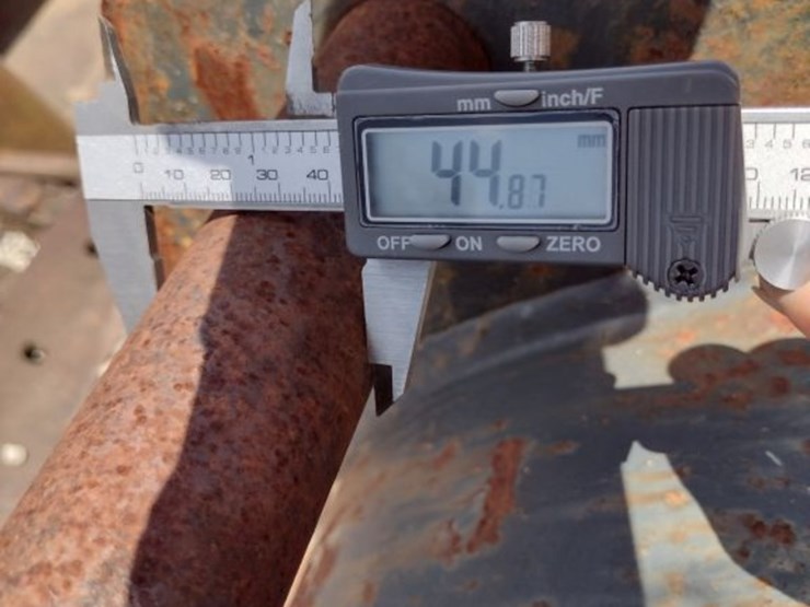 caterpillar-420d-image-11