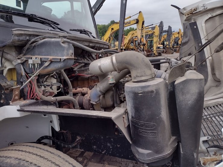 freightliner-fl80-image-36