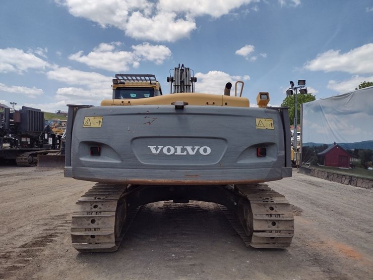 volvo-ec240cl-image-4