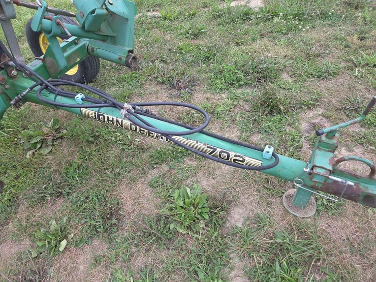 john-deere-702-image-3