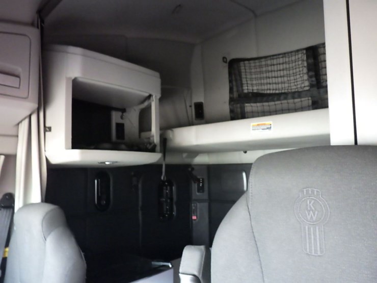 2024-kenworth-t680-image-29