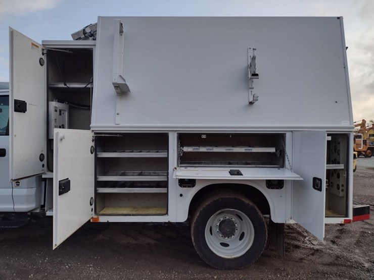 ford-f550-image-15
