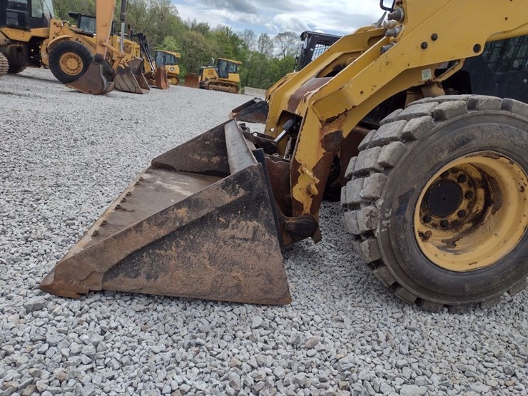 caterpillar-262d-image-24