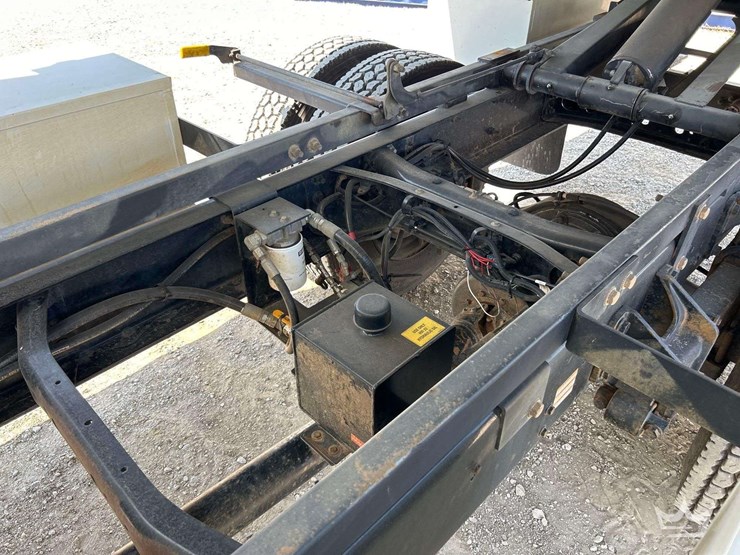 2015-ford-f750-image-25
