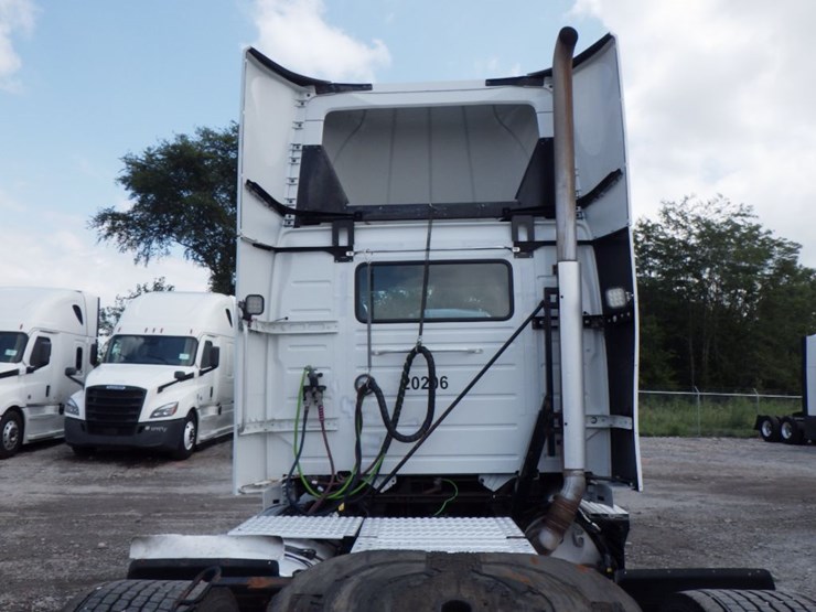 2020-volvo-vnr300-image-10
