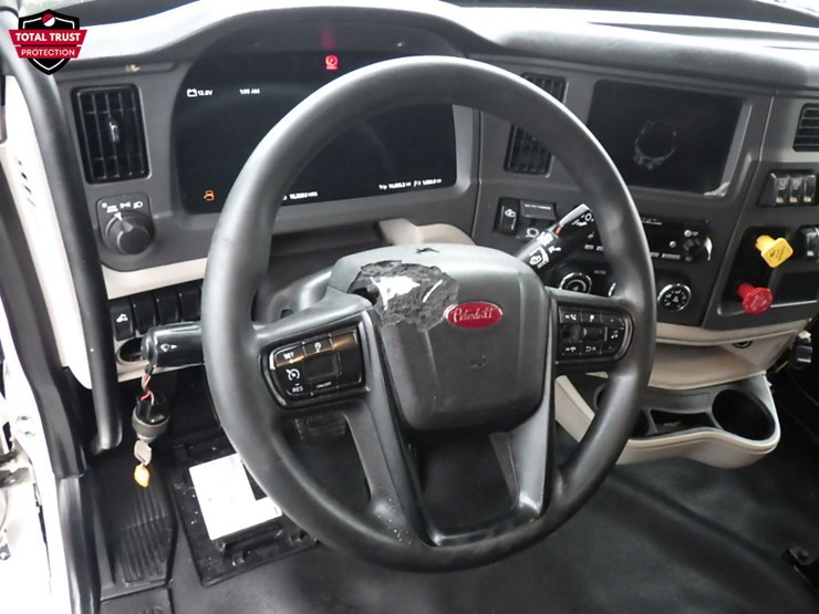 2023-peterbilt-579-image-23