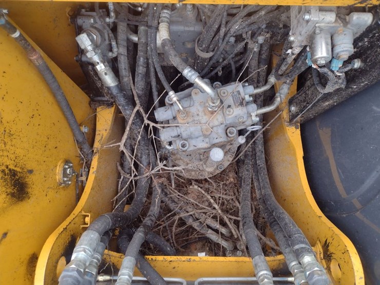 john-deere-24-image-38