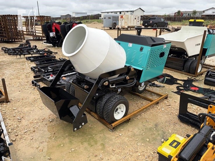future-mt800-mini-wheel-mixer-truck-image-6