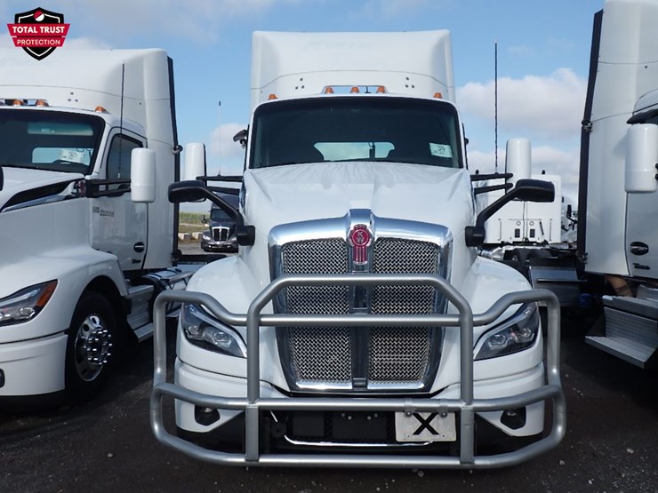 2024-kenworth-t680-image-2