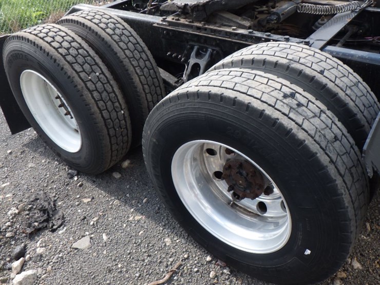 2021-kenworth-t680-image-5