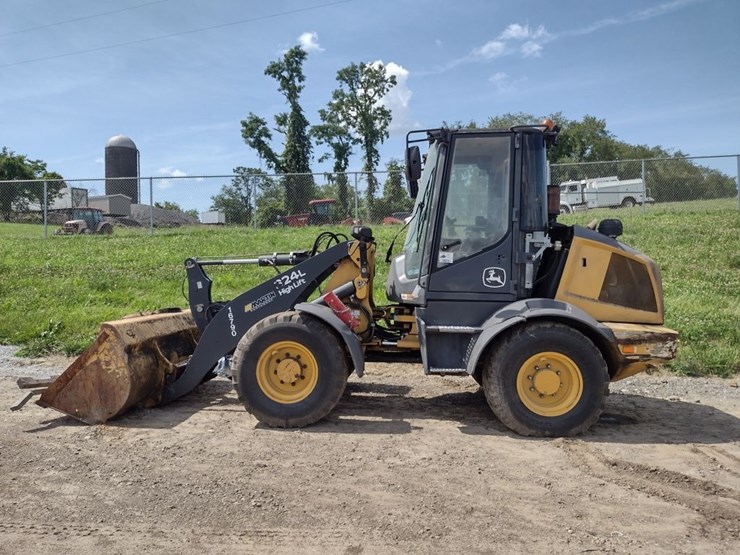 deere-324l-image-1