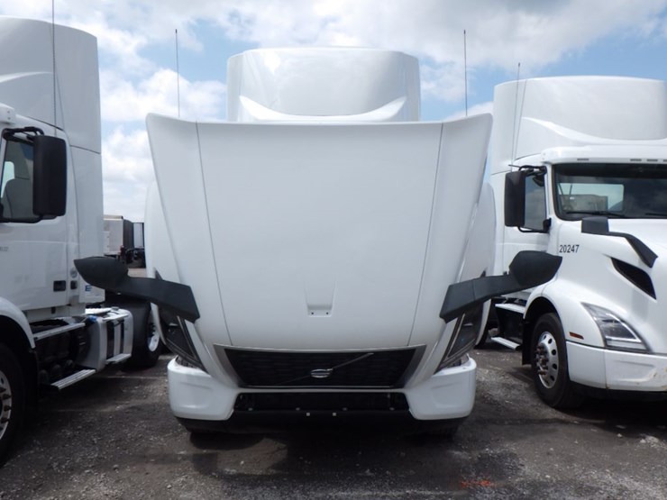 2020-volvo-vnr300-image-19