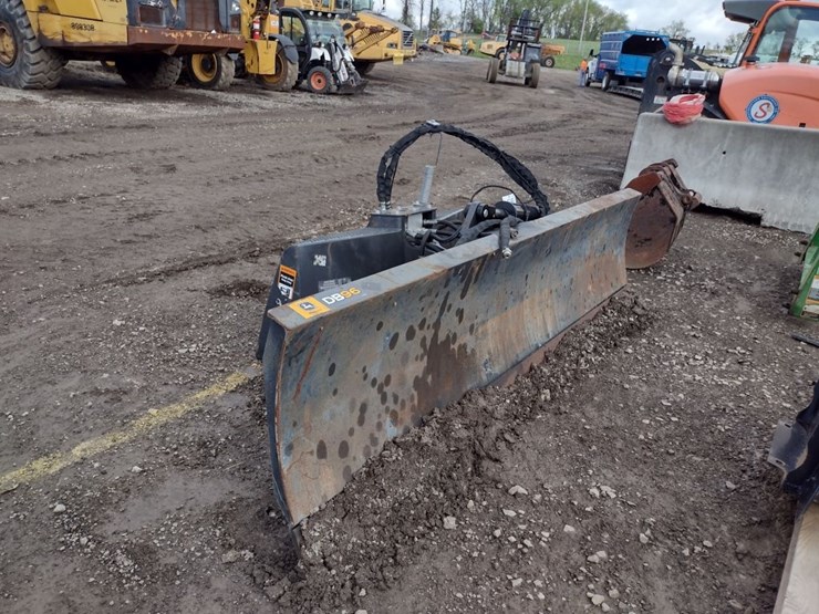 john-deere-24-image-2
