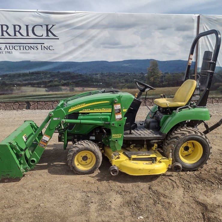 JOHN DEERE 2305