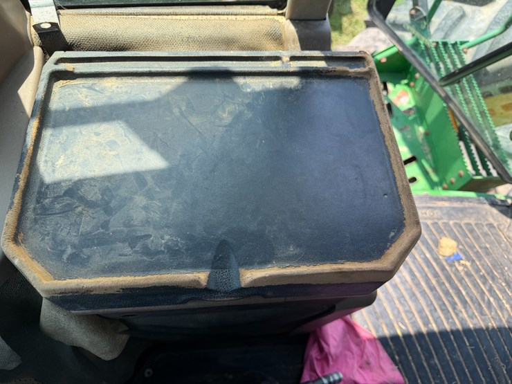 2000-john-deere-9300-image-79