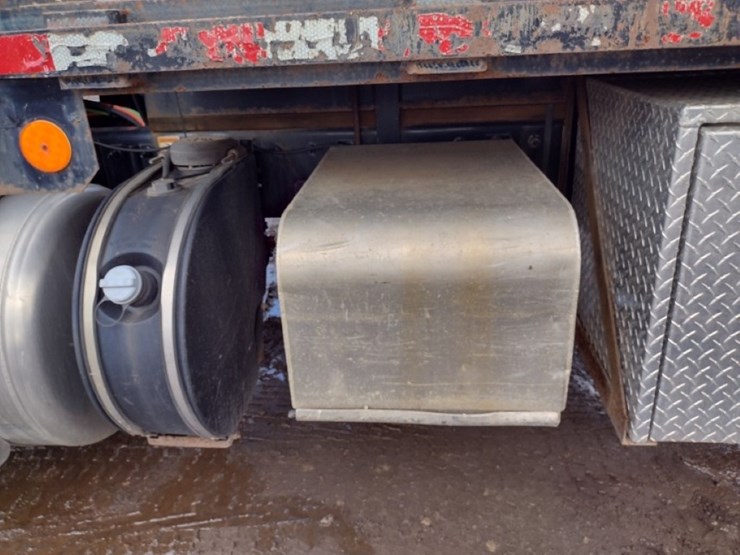 peterbilt-337-image-27