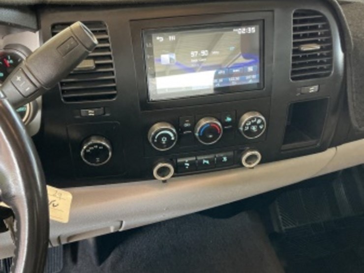 2010-chevrolet-silverado-1500-image-19