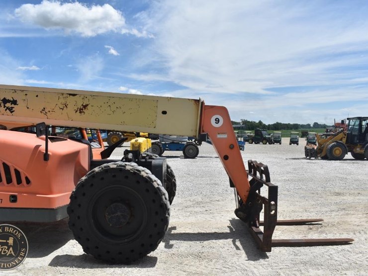 2012-jlg-g9-43a-image-7