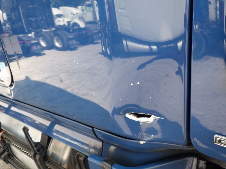 2018-freightliner-cascadia-125-evolution-image-5