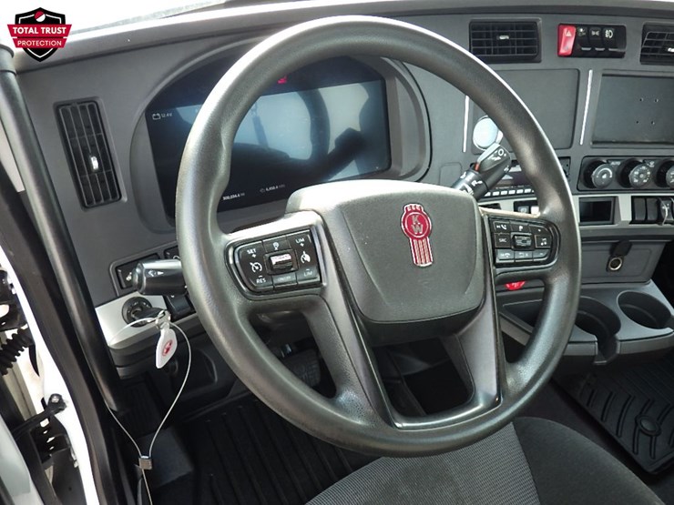 2024-kenworth-t680-image-18