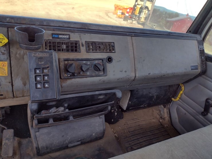 freightliner-fl80-image-9