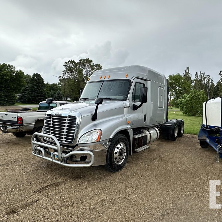 2014 FREIGHTLINER CASCADIA 125