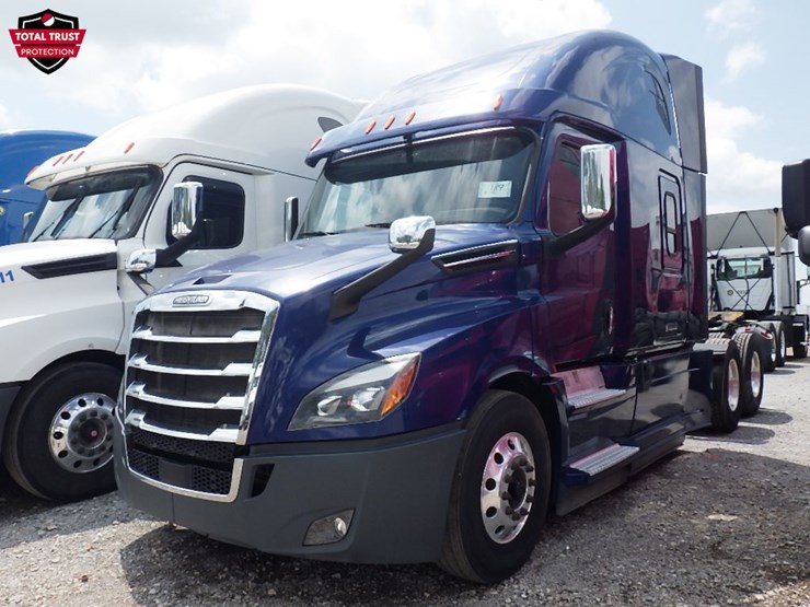 2019-freightliner-cascadia-126-image-1