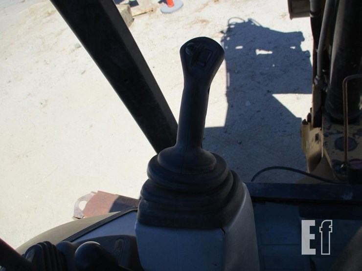 2010-caterpillar-420e-image-14
