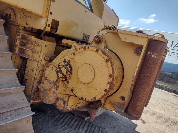 caterpillar-d6t-lgp-image-35